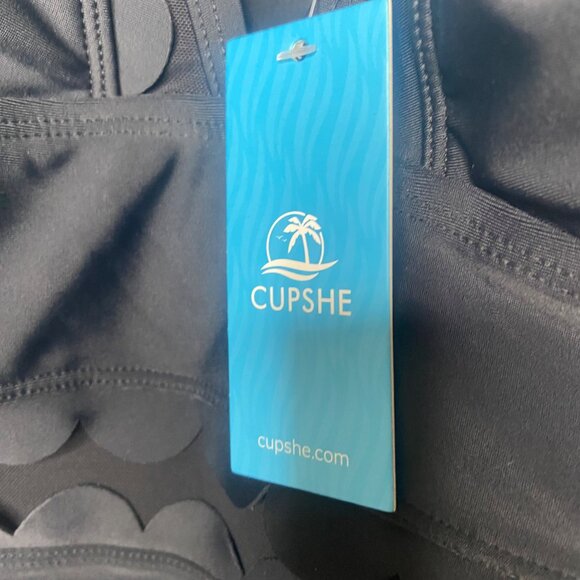 Cupshe‎ Womens 2X Black Scalloped Edge V-Neck One-Piece Swimsuit - Picture 2 of 14